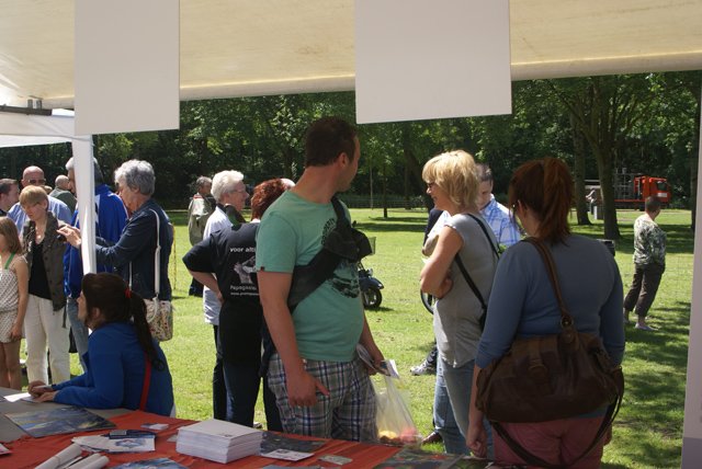 2012-06-10 Braderie Schollebos